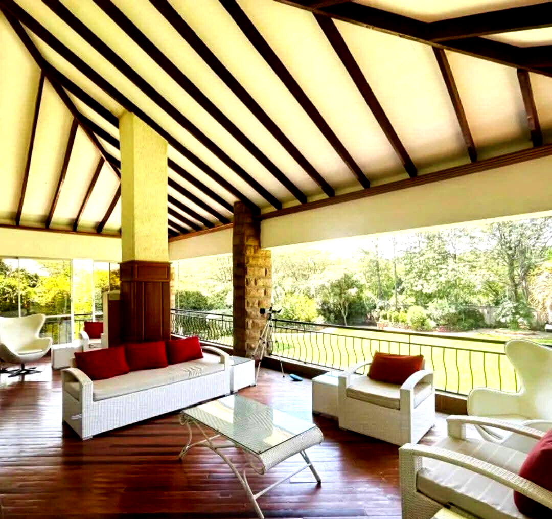 5-Bed Townhouse with Guest Cottage & Golf Course Views – Karen