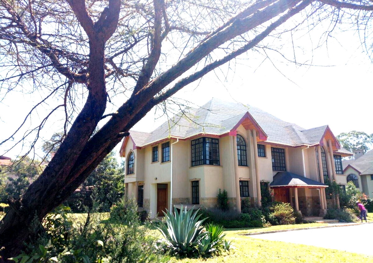 4-Ensuite Townhouse on Half-Acre with DSQ & Borehole – Karen