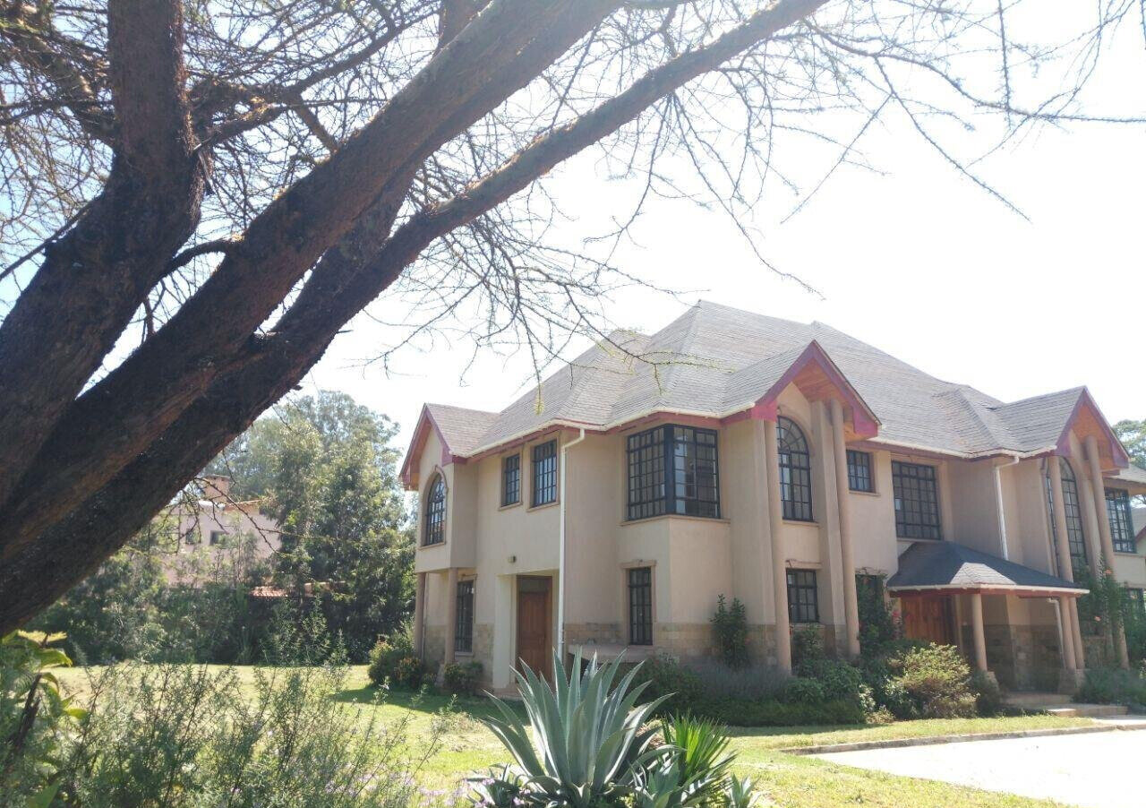 4-Ensuite Townhouse on Half-Acre with DSQ & Borehole – Karen