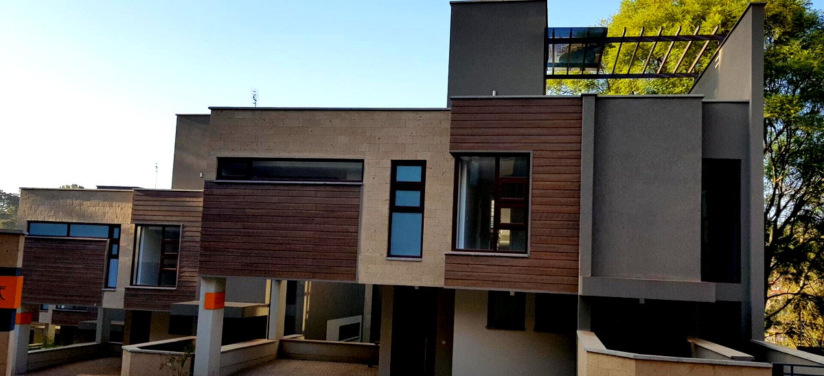 5-Ensuite Townhouse with Two Kitchens & Office - Lavington