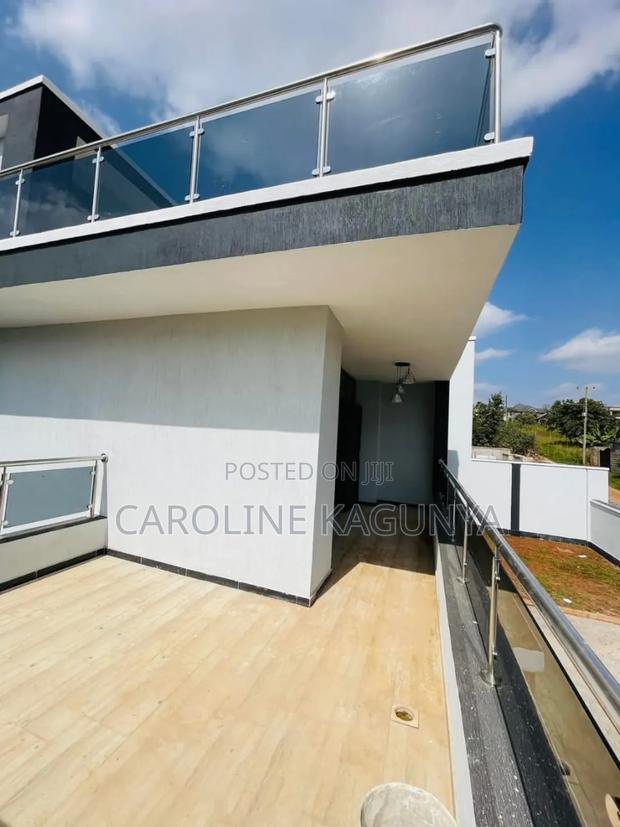 4bdrm Mansion in Mugutha, Kimbo for sale