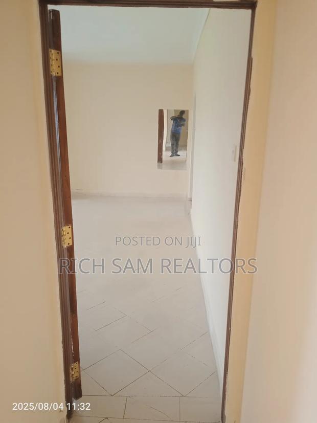 3bdrm Bungalow in Verovian, Menengai West for sale