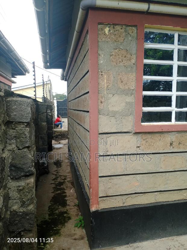 3bdrm Bungalow in Verovian, Menengai West for sale