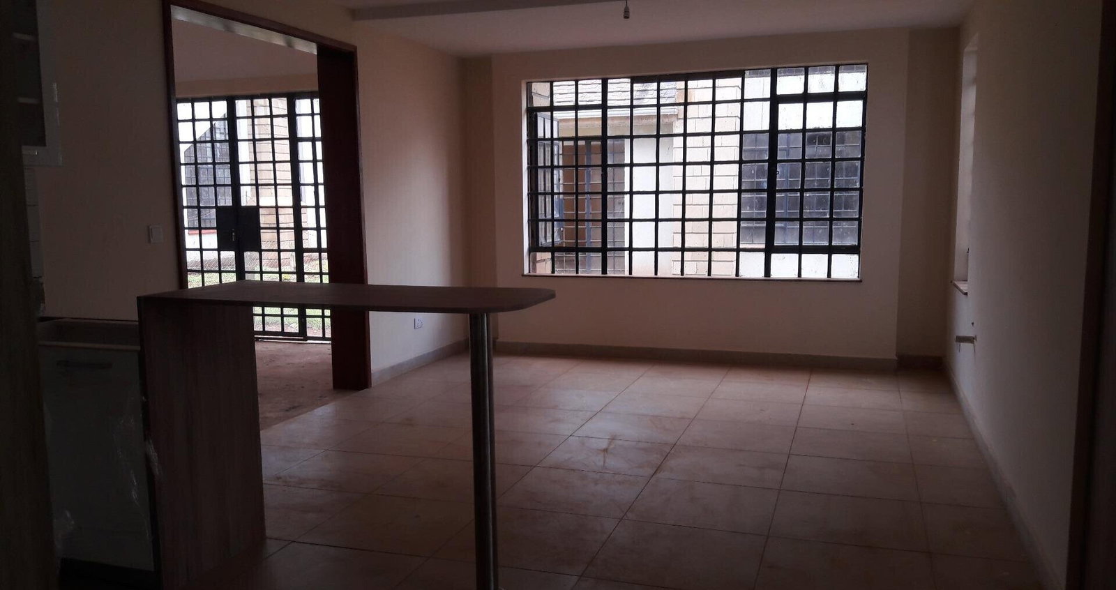4 En-Suite Townhouse with Study & Fireplace - Kitisuru