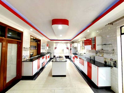 9bdrm Maisonette in Thome Estate for sale - Image 9