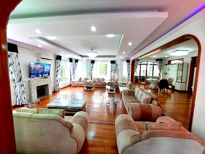 9bdrm Maisonette in Thome Estate for sale - Image 12