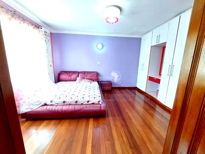 9bdrm Maisonette in Thome Estate for sale - Image 7