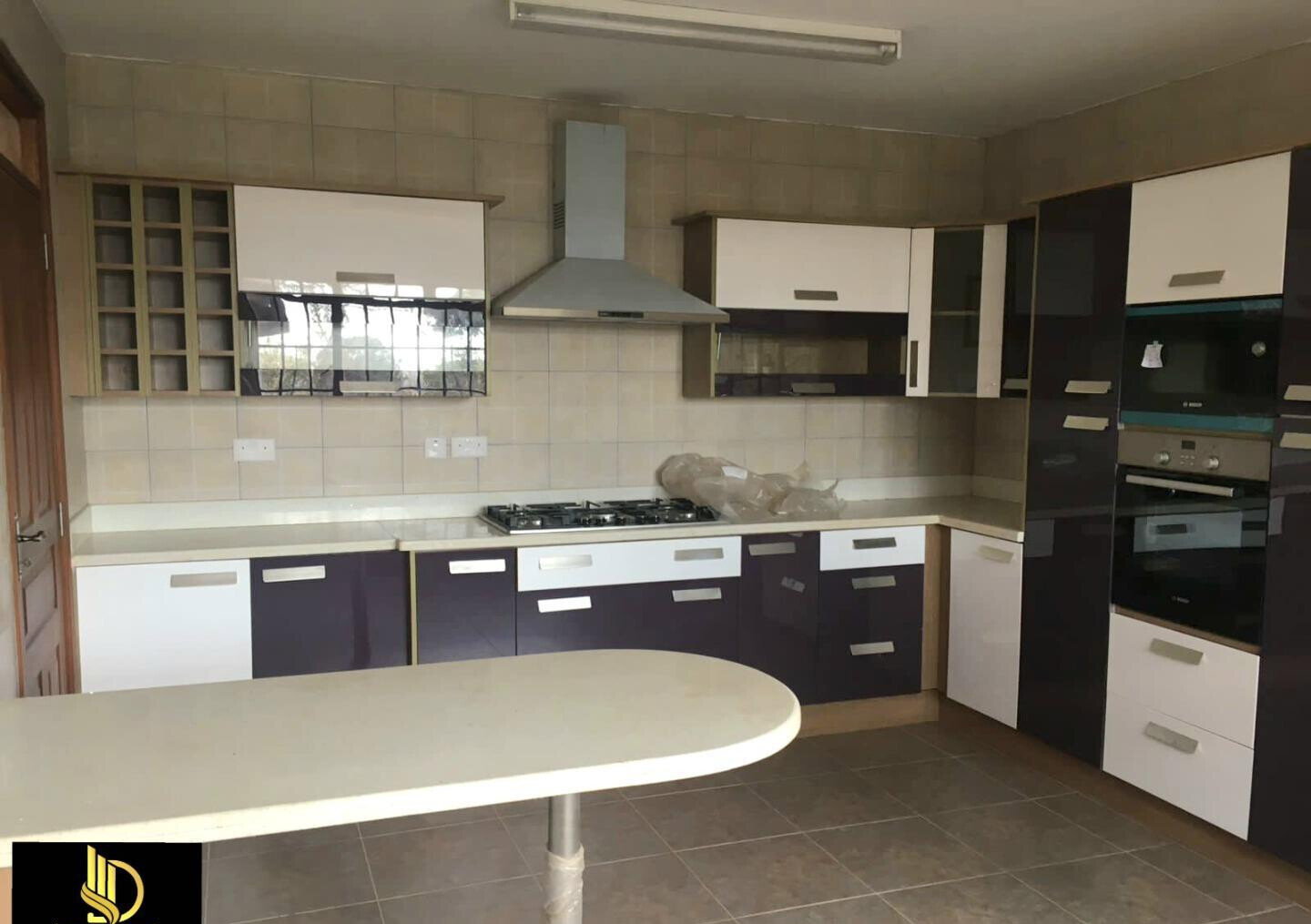 4-Ensuite Townhouse with Pool Area & DSQ – Kerarapon, Karen