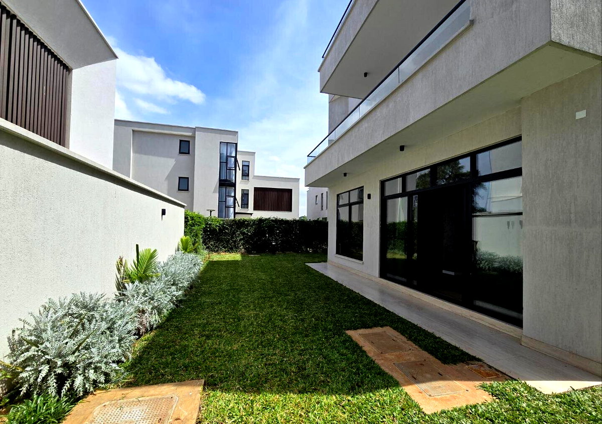 5-Ensuite Villa with Spice Kitchen & Smart CCTV - Lavington