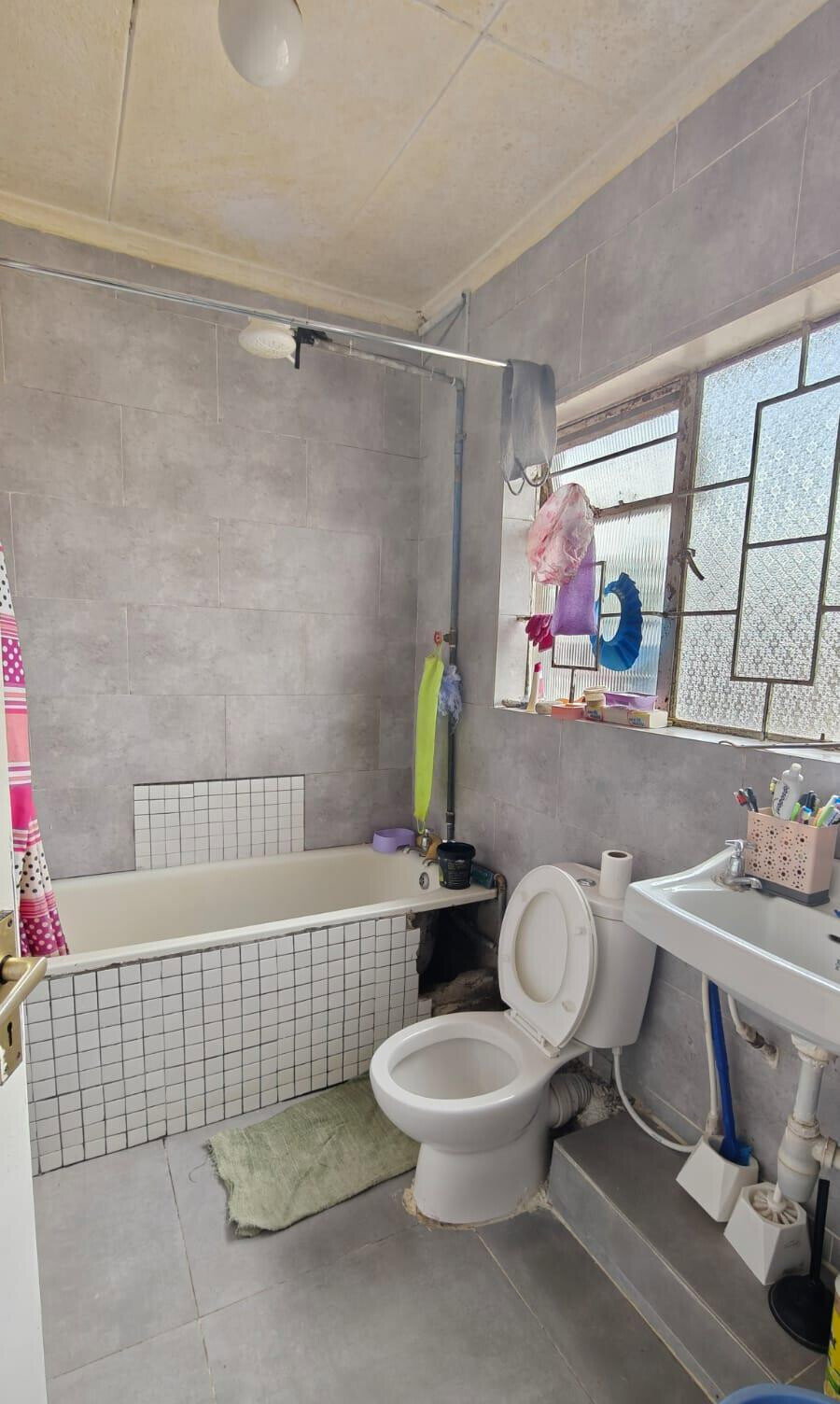 4BR Townhouse with DSQ & Mini-Lawn – Langata