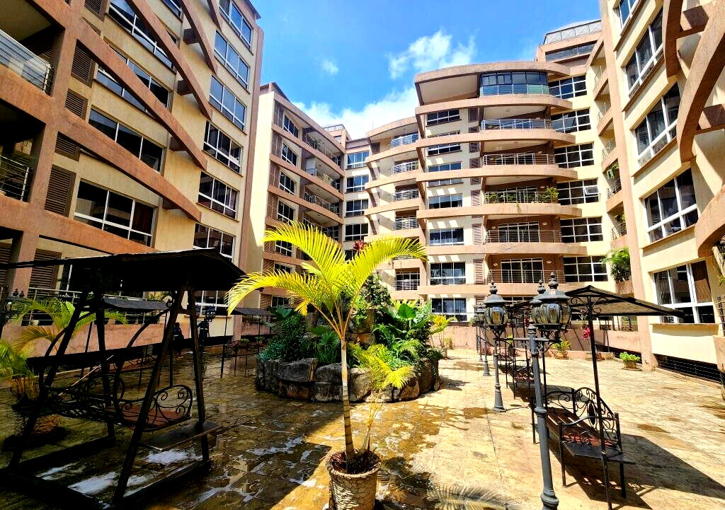 5BR Penthouse with City Views & Resort Gardens - Spring Valley