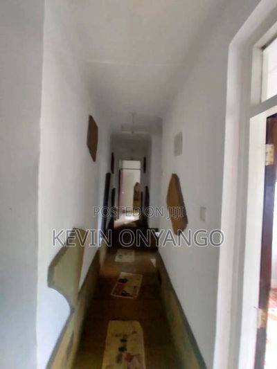 3bdrm Bungalow in Karen for rent - Image 9