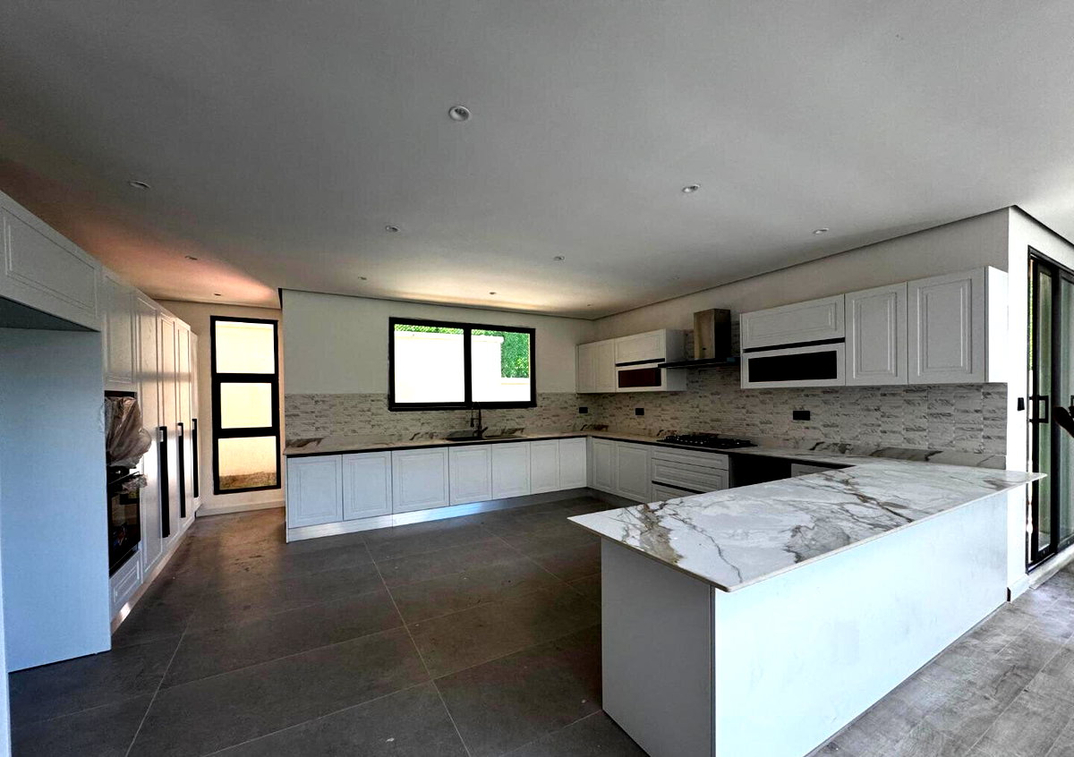 5-Ensuite Townhouse with Gym & Lift - Lavington