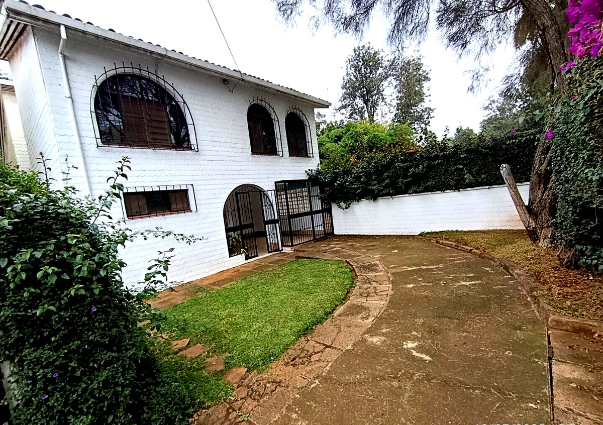 Spacious 4BR Townhouse with Garden & DSQ - Kileleshwa