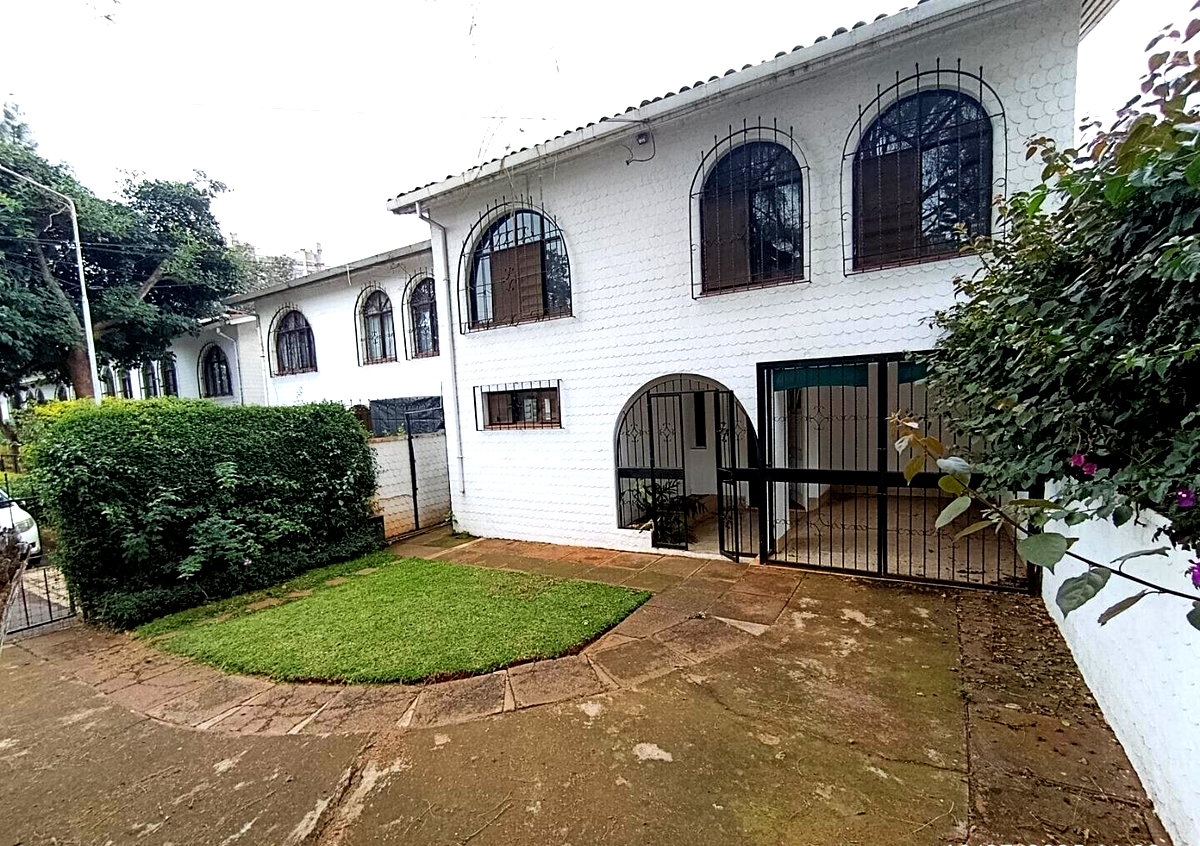 Spacious 4BR Townhouse with Garden & DSQ - Kileleshwa