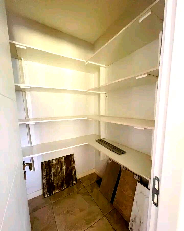 4BR All-Ensuite Townhouse with Pool & Gym - Runda