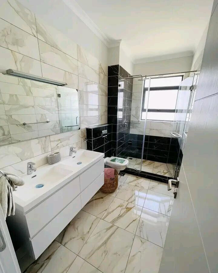4BR All-Ensuite Townhouse with Pool & Gym - Runda