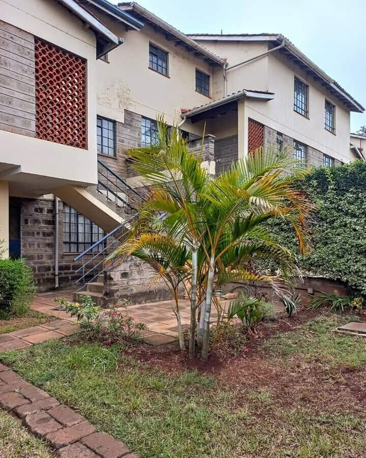 4BR Townhouse with DSQ & Sunken Lounge - Waterfront Gardens Loresho