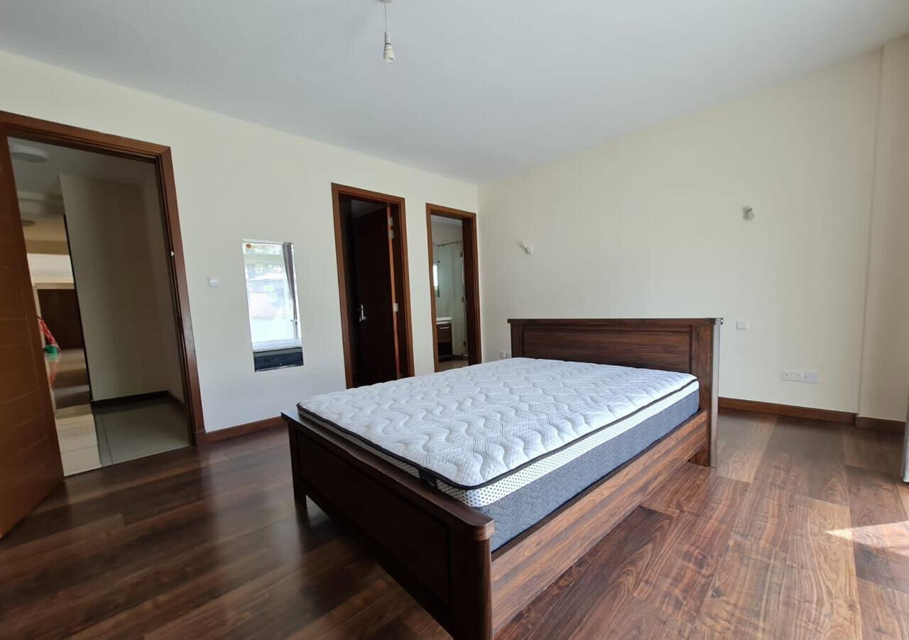 4BR All-Ensuite with Home Office & Pool - Spring Valley