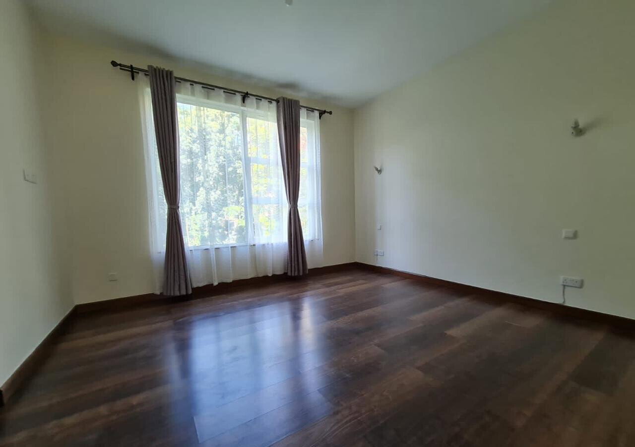 4BR All-Ensuite with Home Office & Pool - Spring Valley