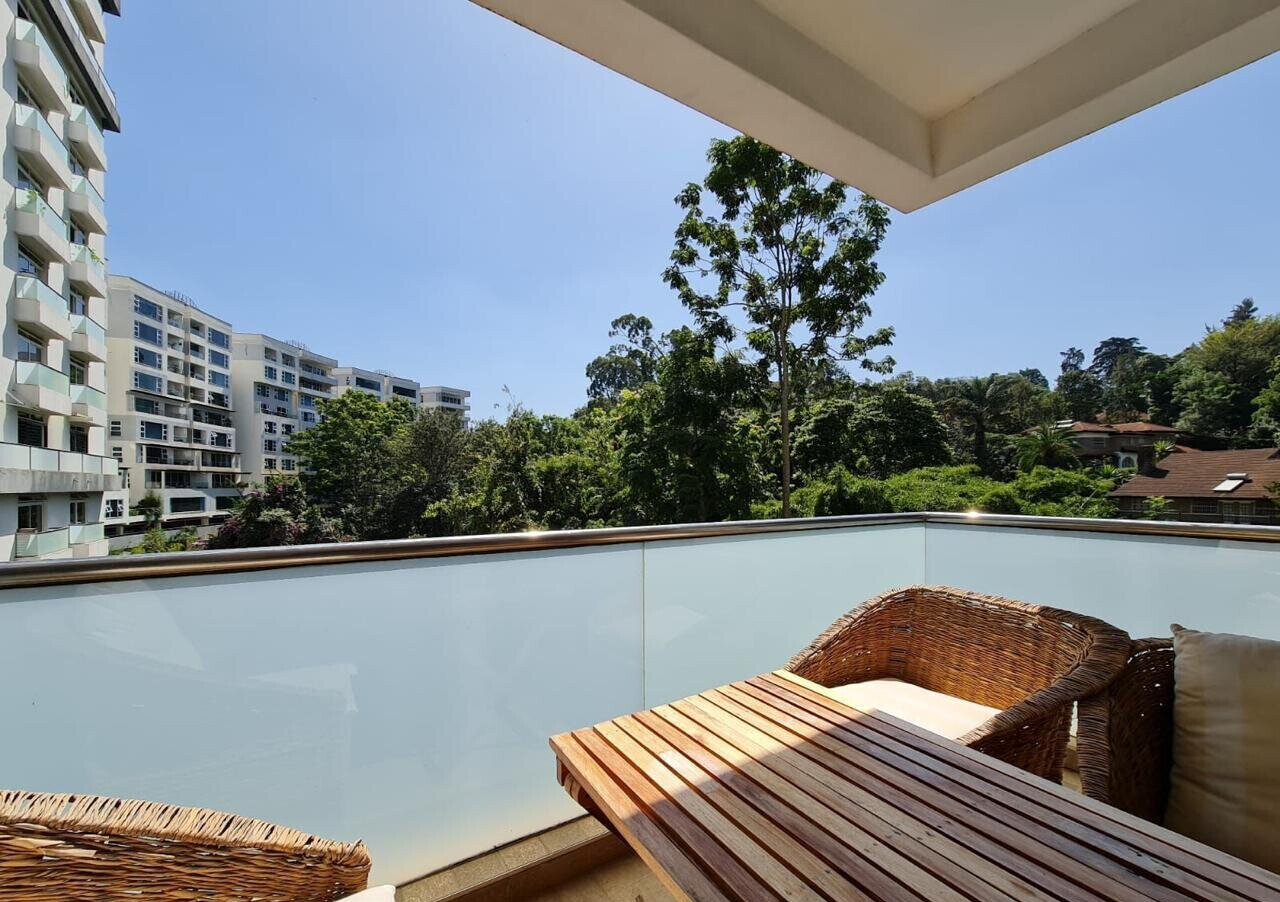 4BR All-Ensuite with Home Office & Pool - Spring Valley