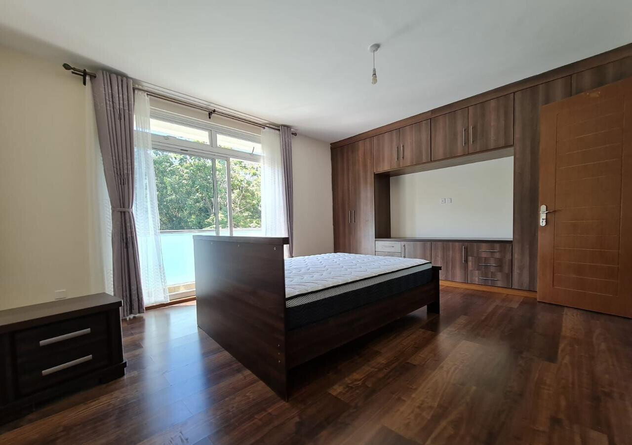 4BR All-Ensuite with Home Office & Pool - Spring Valley