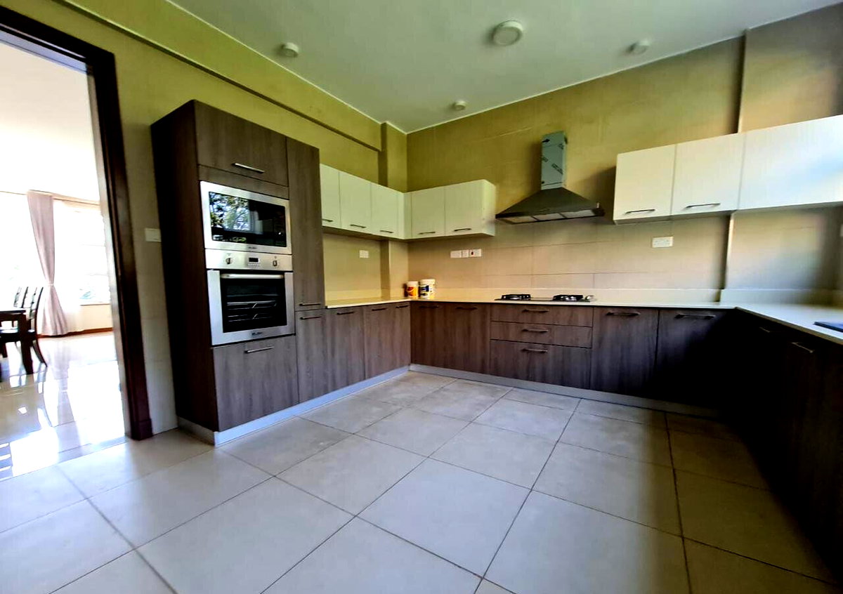 4BR All-Ensuite with Home Office & Pool - Spring Valley