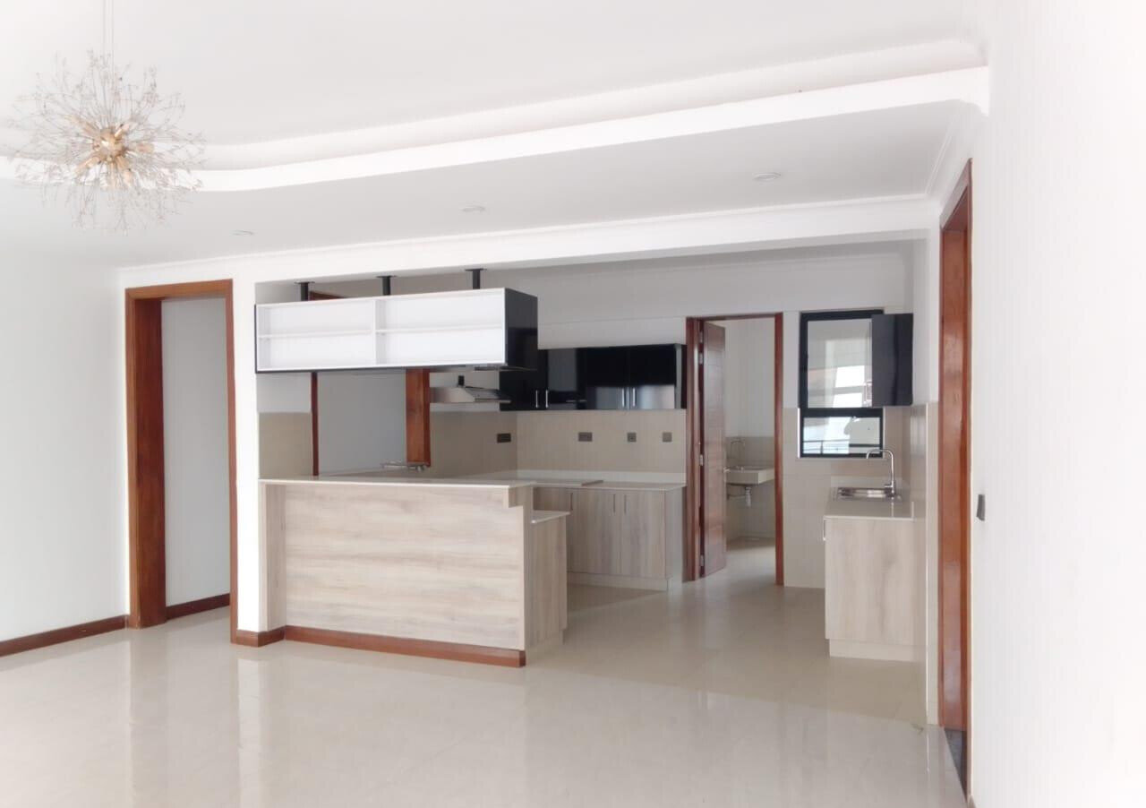 2BR All-Ensuite Apartment with Gym & Backup Power - Kilimani
