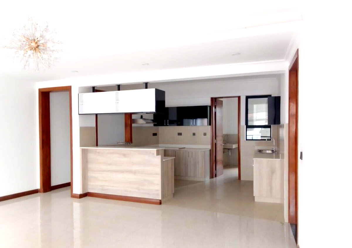 2BR All-Ensuite Apartment with Gym & Backup Power - Kilimani