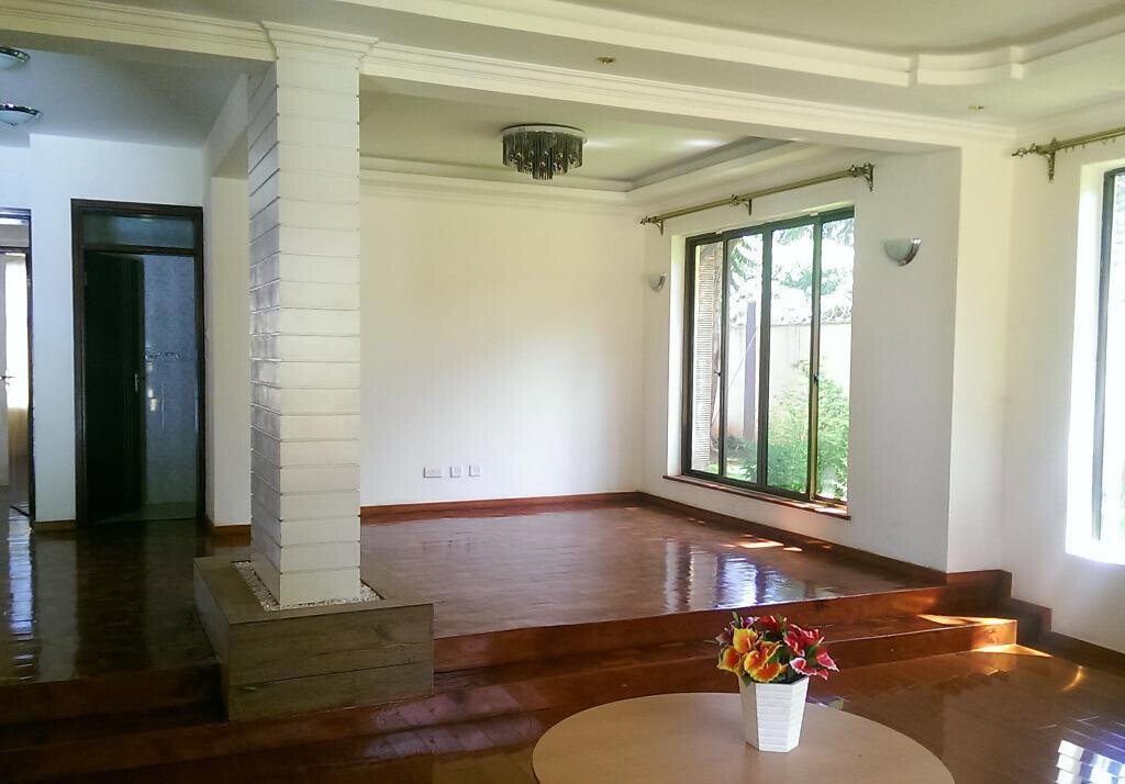5-Ensuite Townhouse with Fireplace & Jacuzzi - Lavington Gated Compound