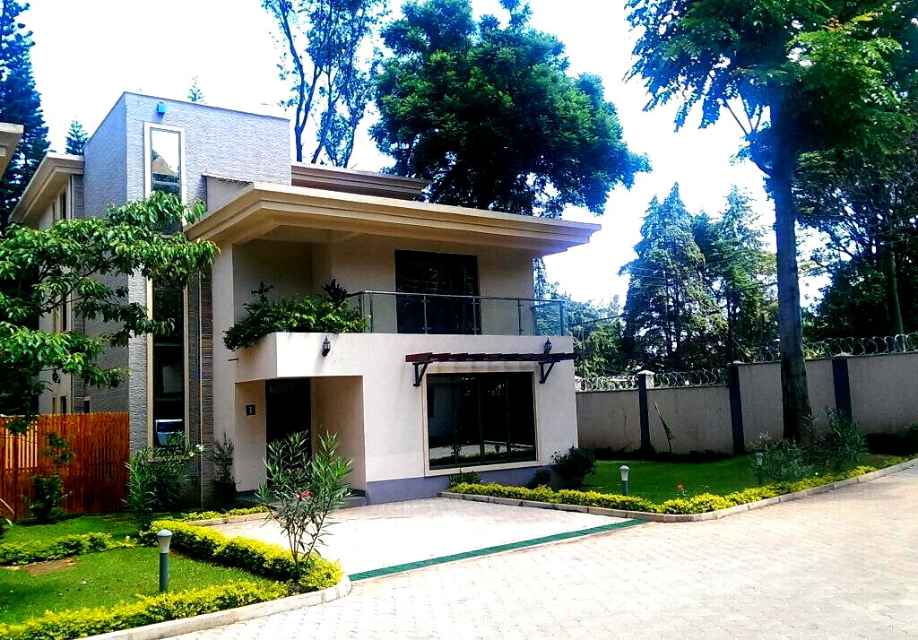 5-Ensuite Townhouse with Fireplace & Jacuzzi - Lavington Gated Compound