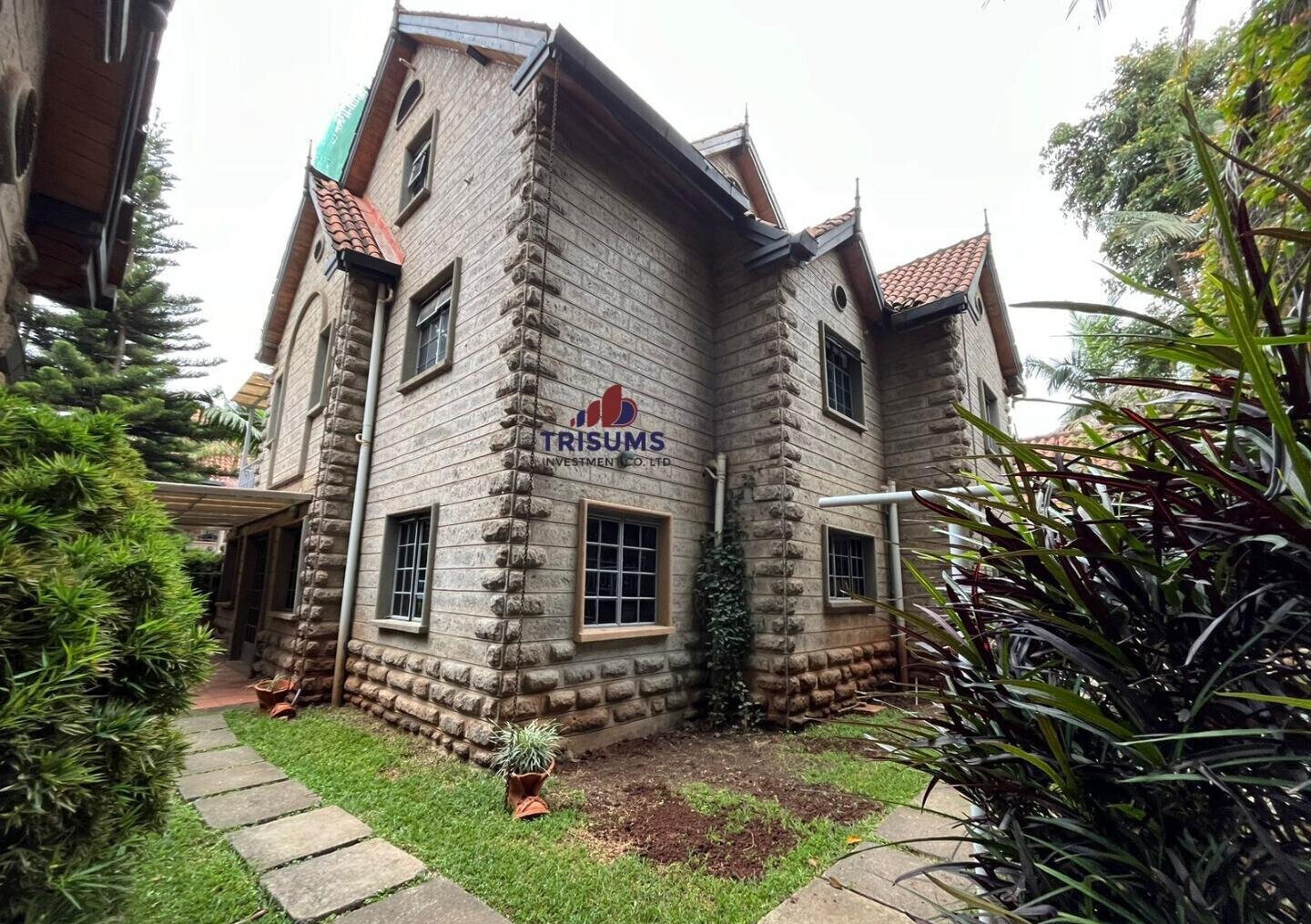 Newly Renovated 5BR All-Ensuite Townhouse with DSQ - Kileleshwa