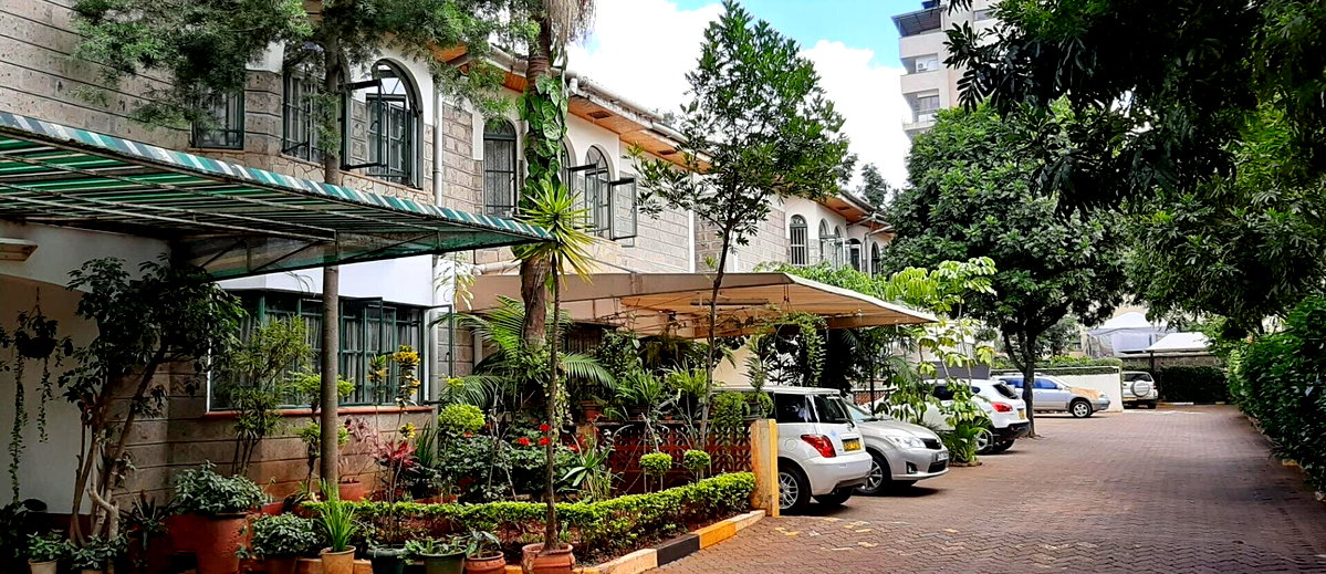 4-Ensuite Townhouse with DSQ & Wooden Floors - Westlands