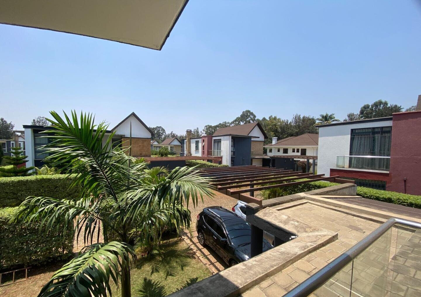 4BR Townhouse with DSQ on Quarter-Acre – Garden Estate
