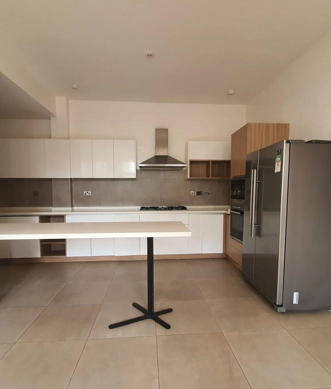 4BR Townhouse with DSQ & Backyard - Lavington Gated Community