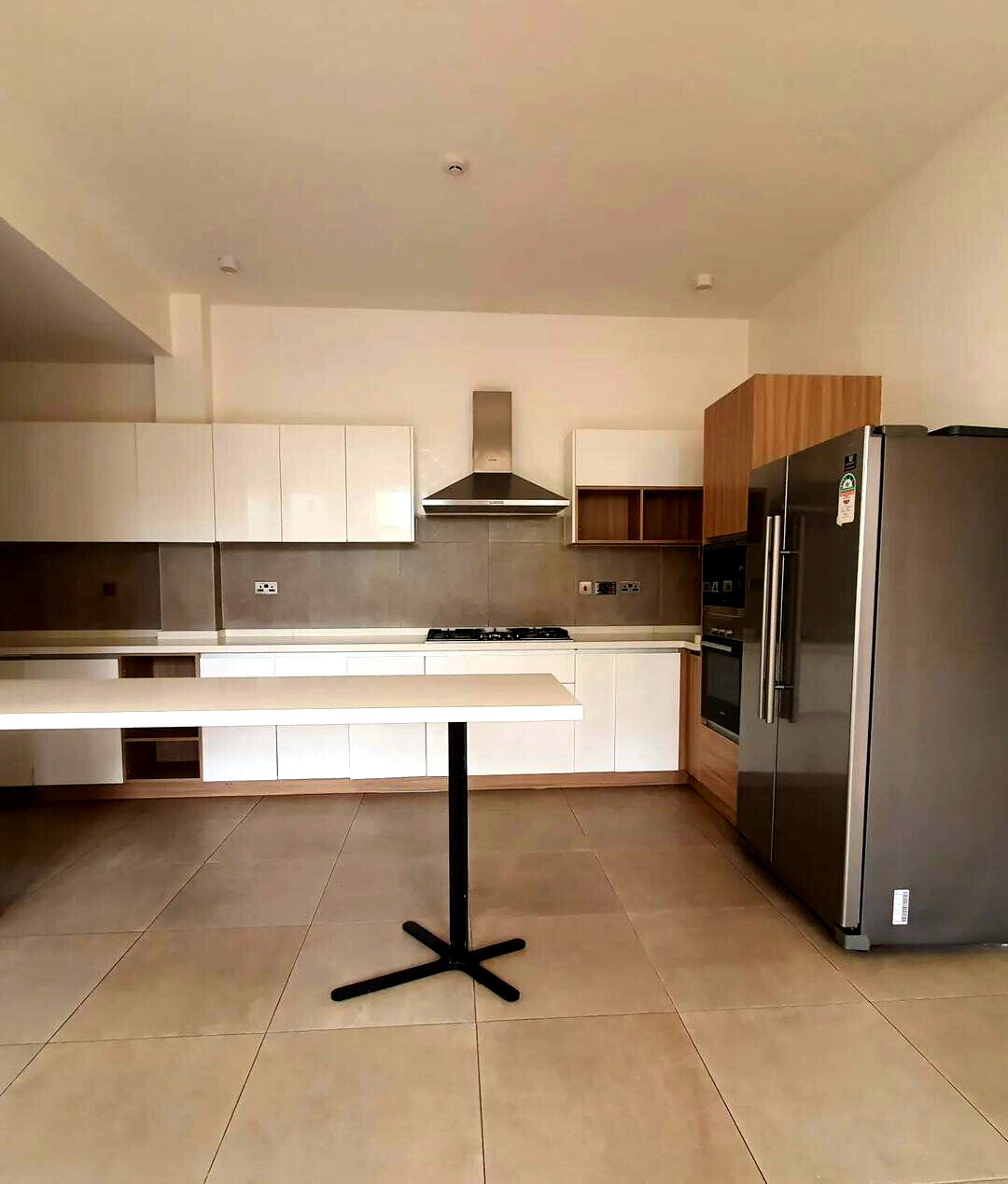 4BR Townhouse with DSQ & Backyard - Lavington Gated Community