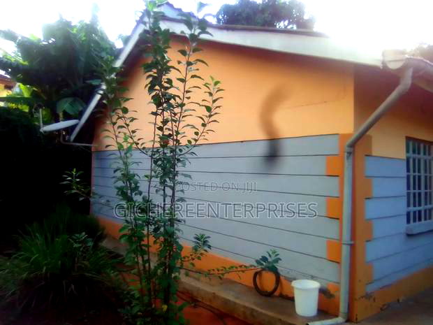 Garden Estate 3/Bedroomed House on 1/2acre 55m