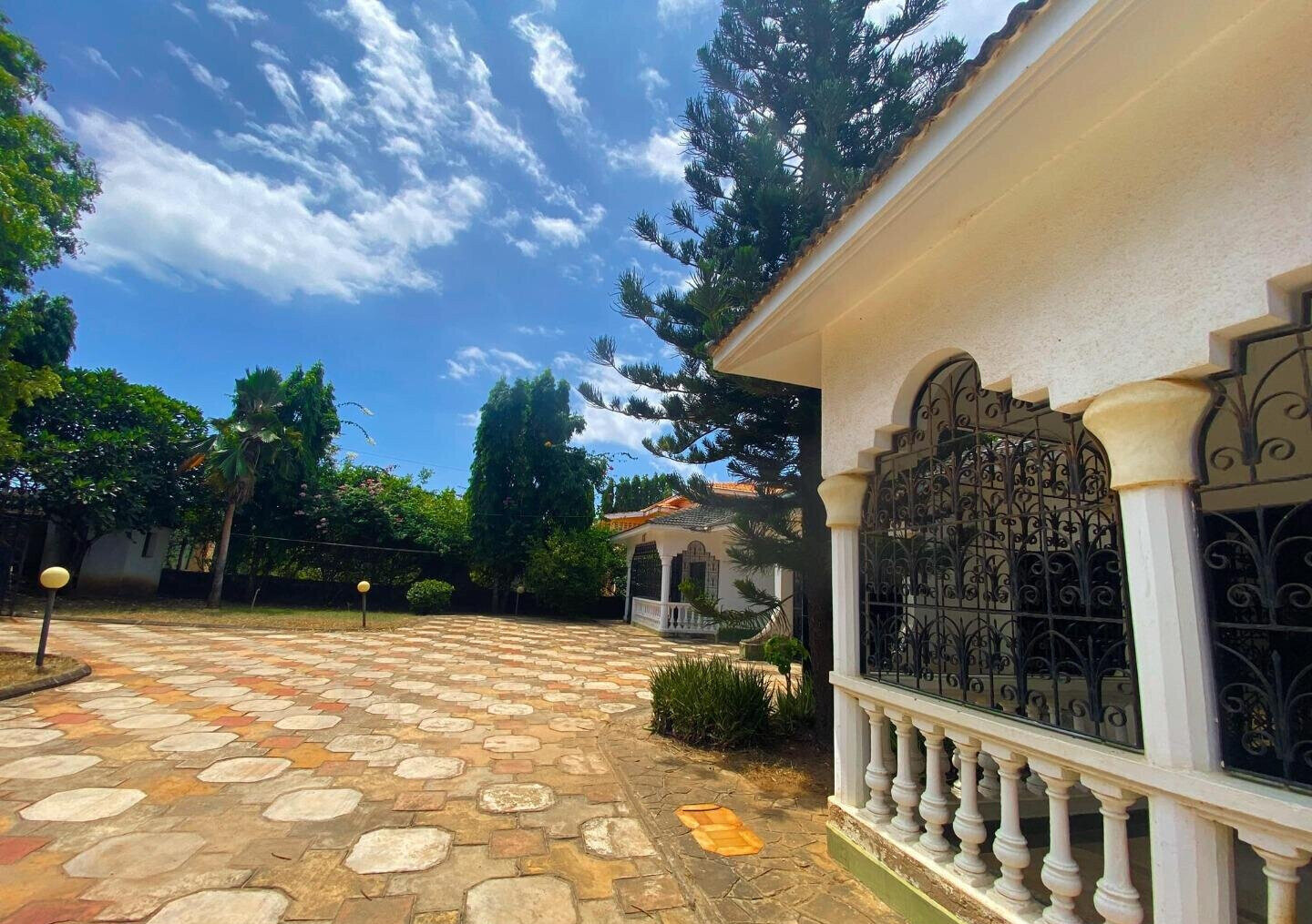 4BR All-Ensuite Maisonette with Guest Wing & Mini Bar - Shanzu, Nyali