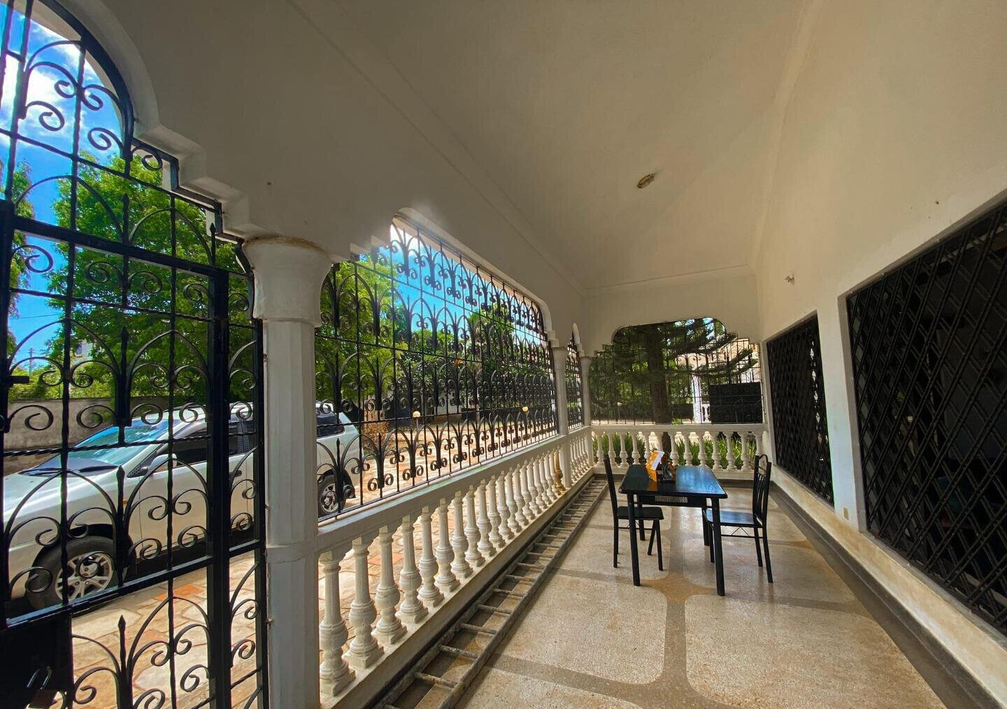 4BR All-Ensuite Maisonette with Guest Wing & Mini Bar - Shanzu, Nyali