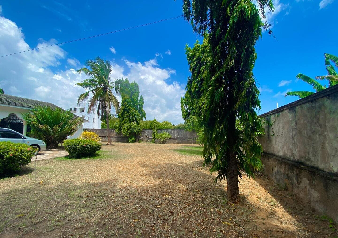 4BR All-Ensuite Maisonette with Guest Wing & Mini Bar - Shanzu, Nyali