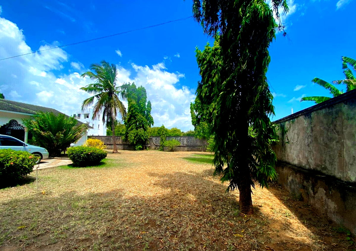 4BR All-Ensuite Maisonette with Guest Wing & Mini Bar - Shanzu, Nyali