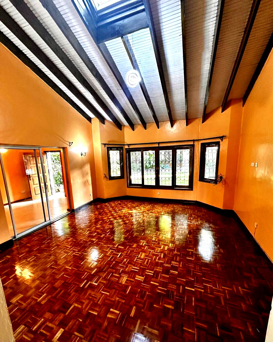 3-Level Townhouse with Sunken Lounge & Study - Kilimani