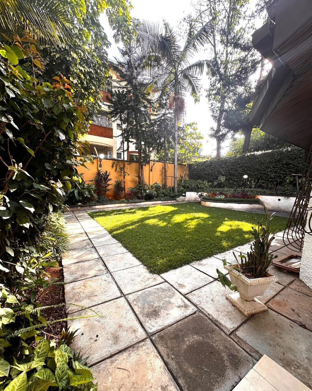 3-Level Townhouse with Sunken Lounge & Study - Kilimani