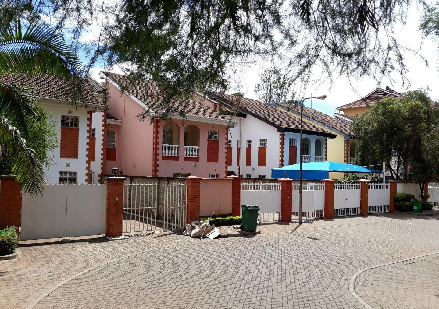 4-Ensuite Townhouse with Mature Garden & DSQ - Lavington