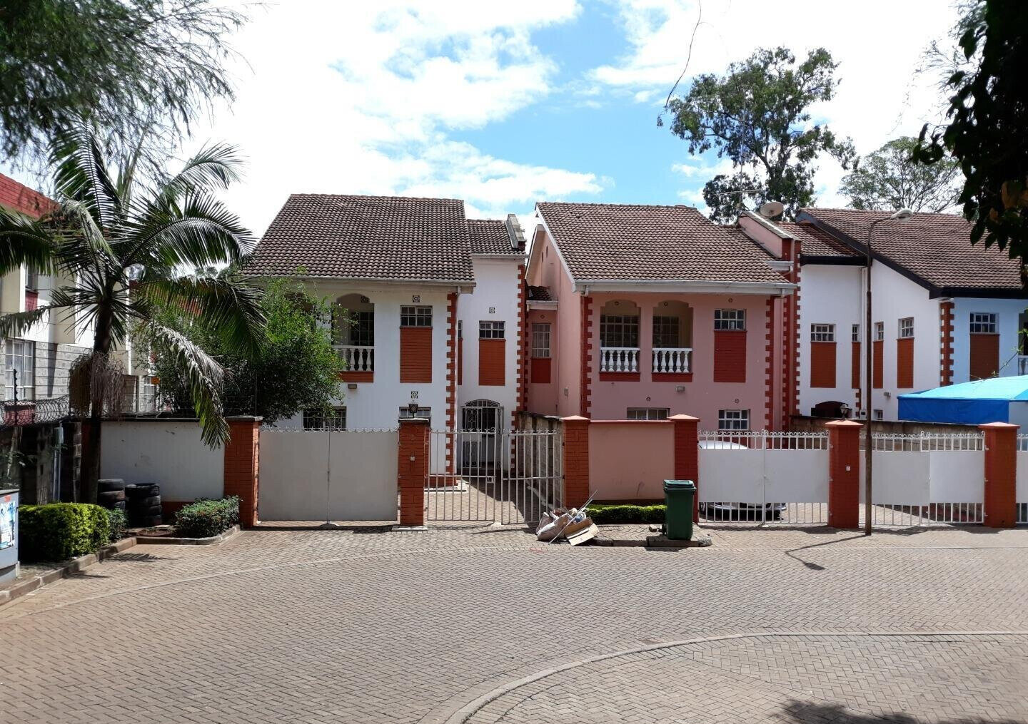4-Ensuite Townhouse with Mature Garden & DSQ - Lavington
