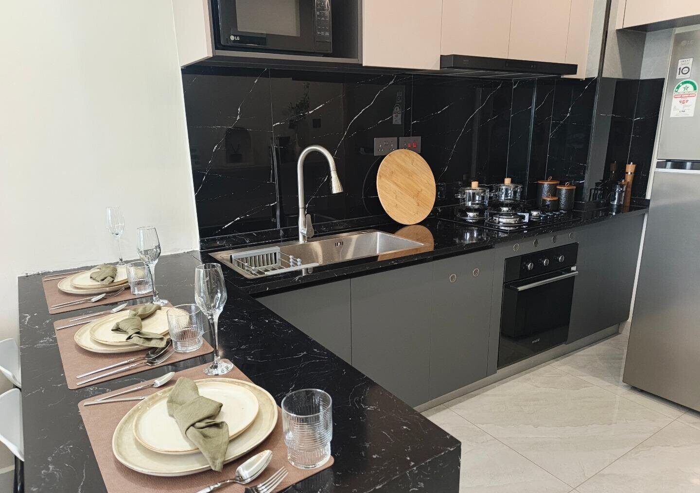 1BR En-Suite with Premium Finishes & Backup Systems - Westlands