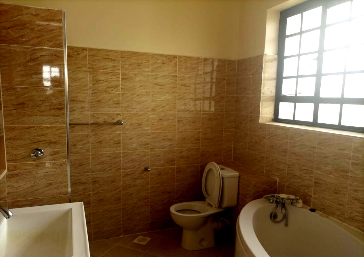 4BR All-Ensuite Townhouse with Wooden Floors - Membley, Ruiru