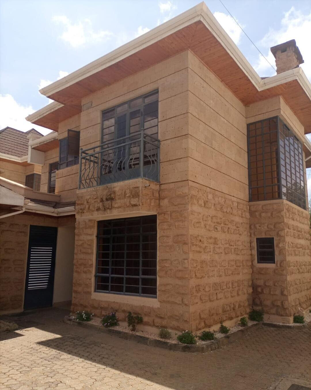 4BR All-Ensuite Townhouse with Wooden Floors - Membley, Ruiru