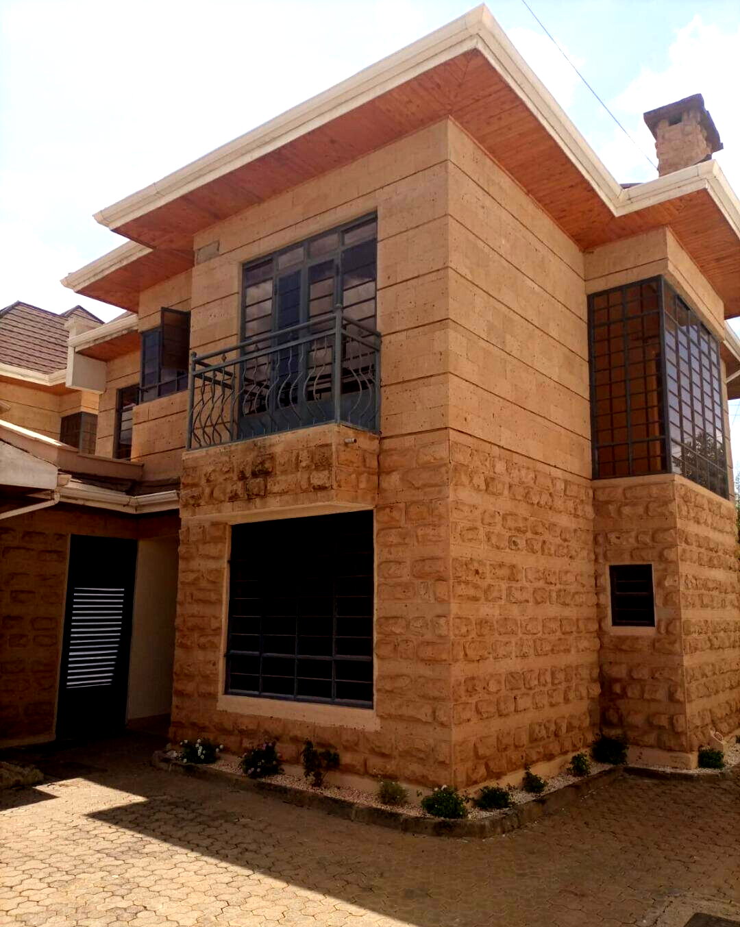 4BR All-Ensuite Townhouse with Wooden Floors - Membley, Ruiru