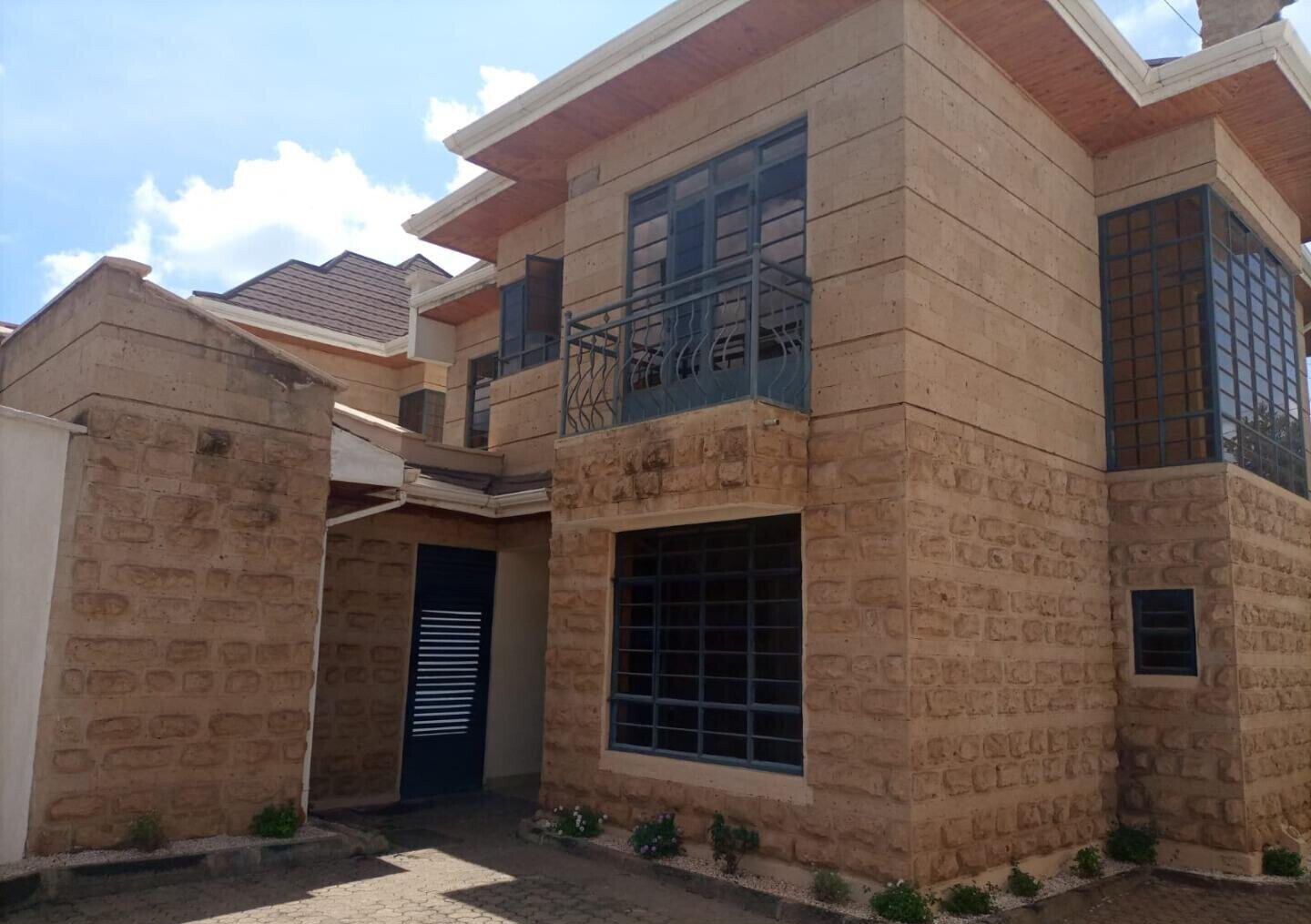 4BR All-Ensuite Townhouse with Wooden Floors - Membley, Ruiru